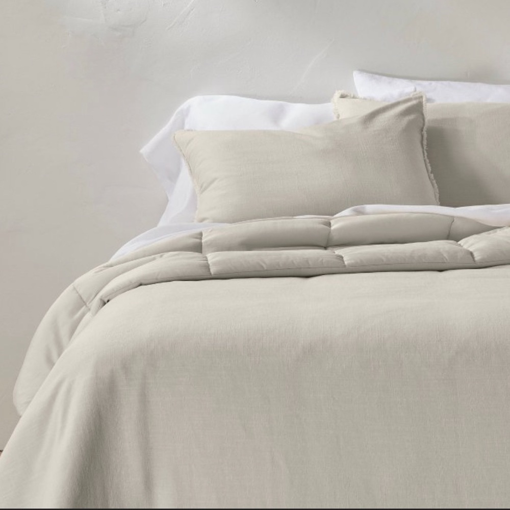 Full/Queen Heavyweight Linen Blend
Comforter & Sham Set Natural -
Casalunar